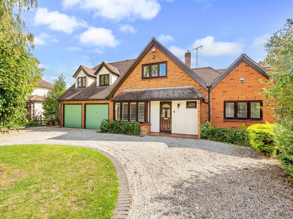 5 bed detached house for sale in Patching Hall Lane, Chelmsford CM1, £1,200,000