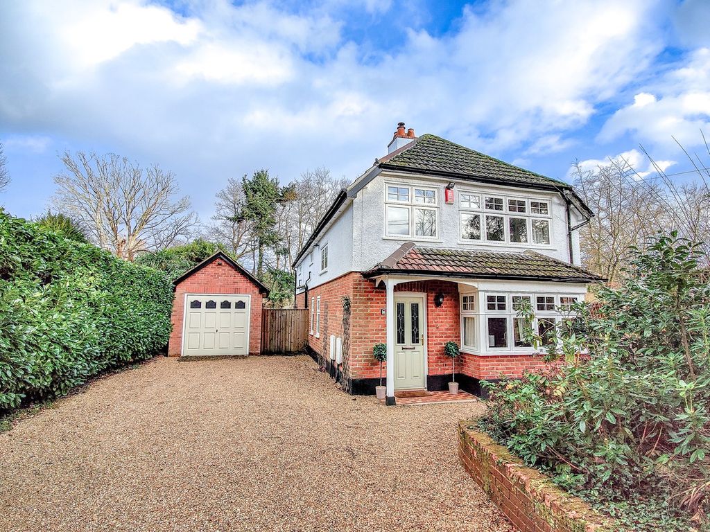 4 bed detached house for sale in Bennetts Lane, Burley, Ringwood BH24, £1,095,000