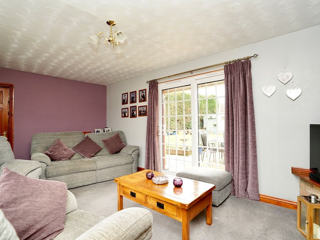 4 bed detached house for sale in North Road, Alconbury Weston, Huntingdon PE28, £500,000