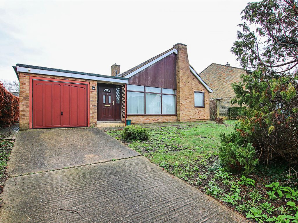 3 bed detached bungalow for sale in North Street, Burwell, Cambridge CB25, £350,000