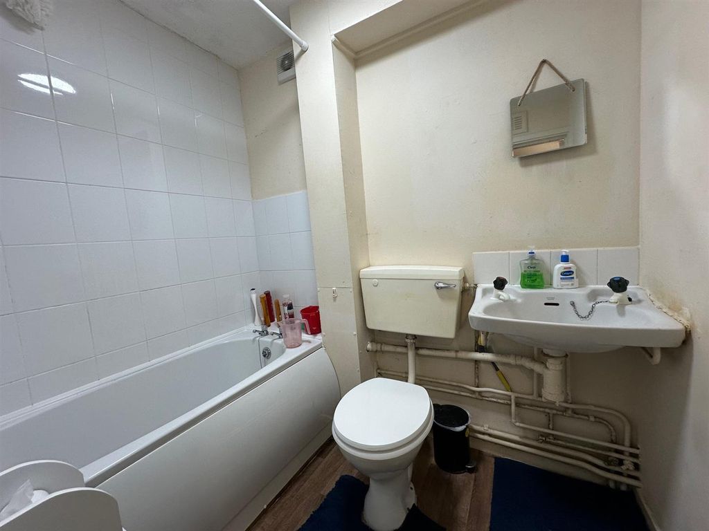 1 bed flat for sale in Stumpacre, Bretton, Peterborough PE3, £95,000