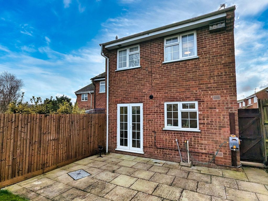 3 bed end terrace house for sale in Rectory Orchard, Lavendon MK46, £300,000