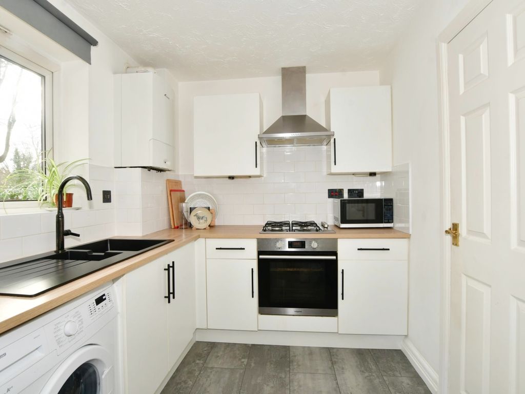 1 bed flat to rent in Sevenoaks Close, Sutton SM2, £1,200 pcm