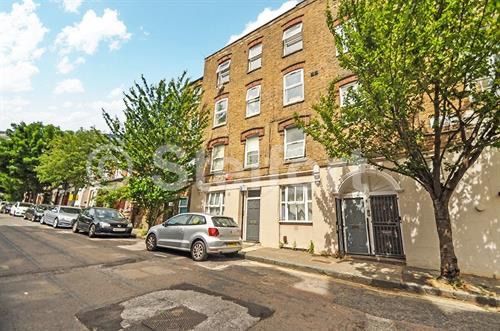 Studio to rent in Archway Road, London N19, £1,450 pcm