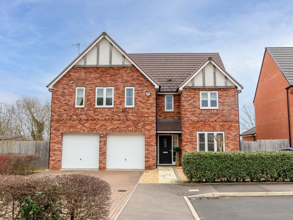 5 bed detached house for sale in Gosney Fields, Pinvin, Pershore, Worcestershire WR10, £725,000
