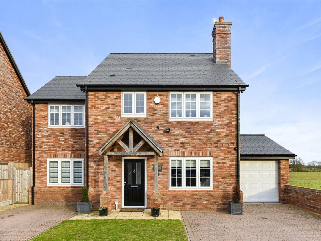 4 bed detached house for sale in Dewdrop Close, Felsted, Dunmow, Essex CM6, £745,000