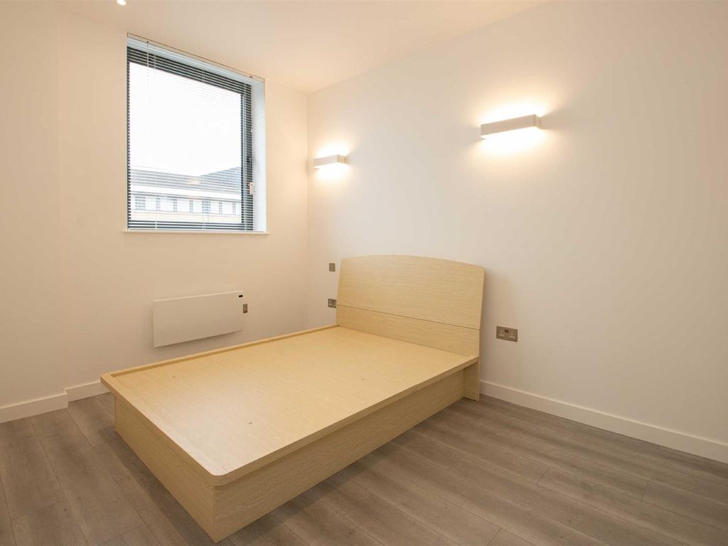 1 bed flat to rent in Capital Drive, Milton Keynes MK14, £1,095 pcm