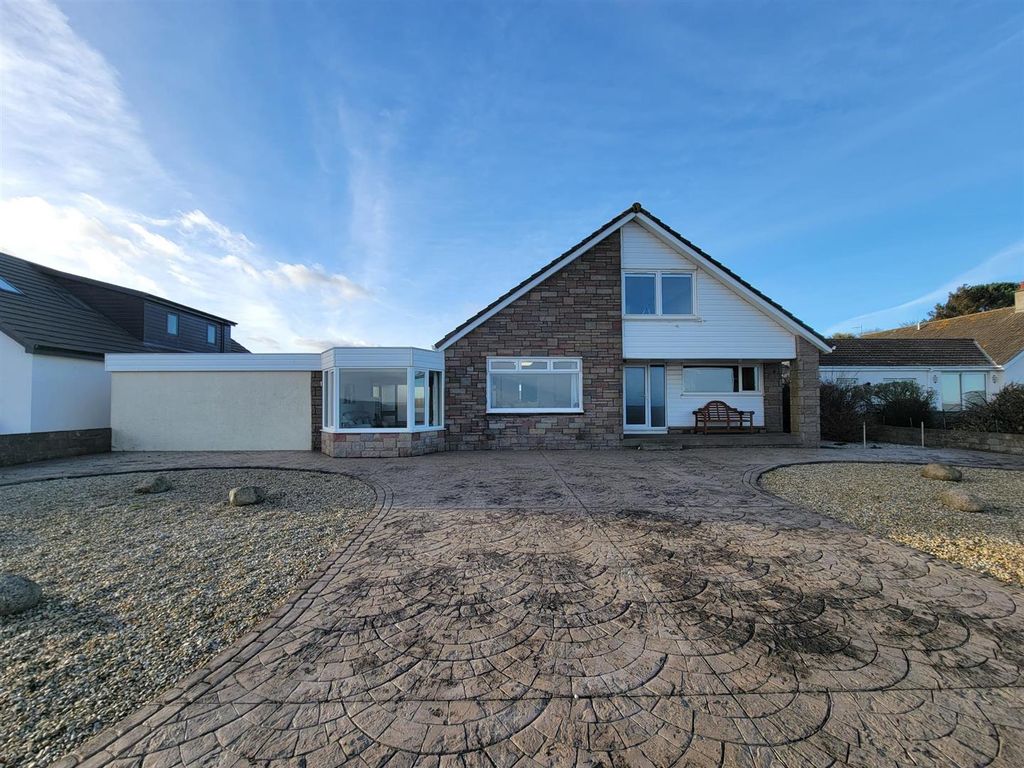 3 bed detached house to rent in Pickford Crescent, Cellardyke, Anstruther KY10, £1,900 pcm