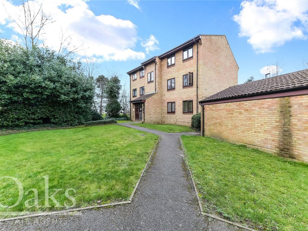 2 bed flat for sale in Ludford Close, Croydon CR0, £325,000