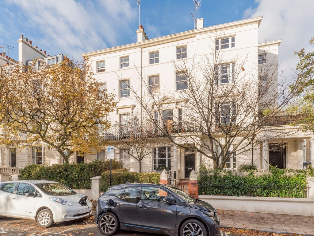 3 bed flat for sale in Clifton Villas, Little Venice W9, £1,550,000