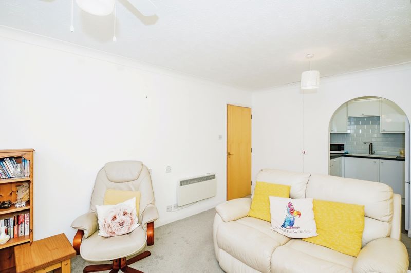 1 bed flat for sale in Kings Hall, Worthing BN11, £115,000