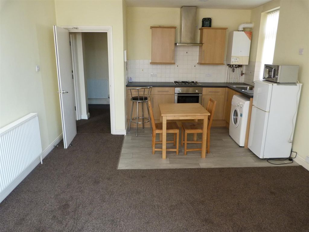 1 bed flat to rent in Newport Road, Roath, Cardiff CF24, £840 pcm