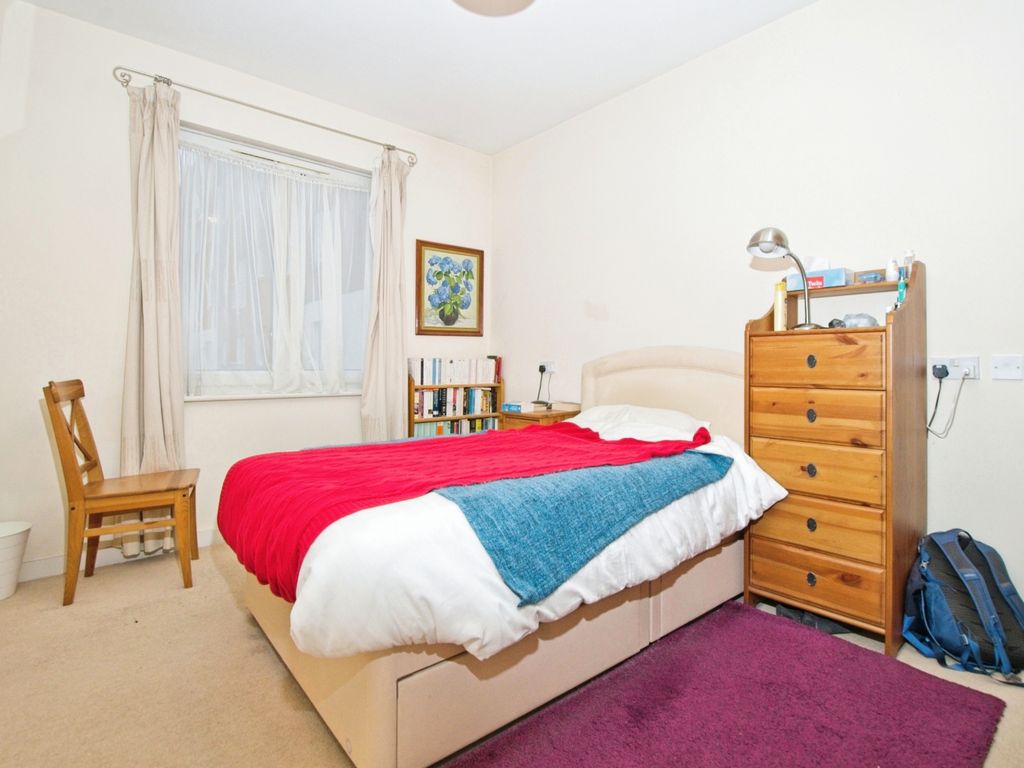 1 bed flat for sale in Carlotta Way, Cardiff CF10, £129,950