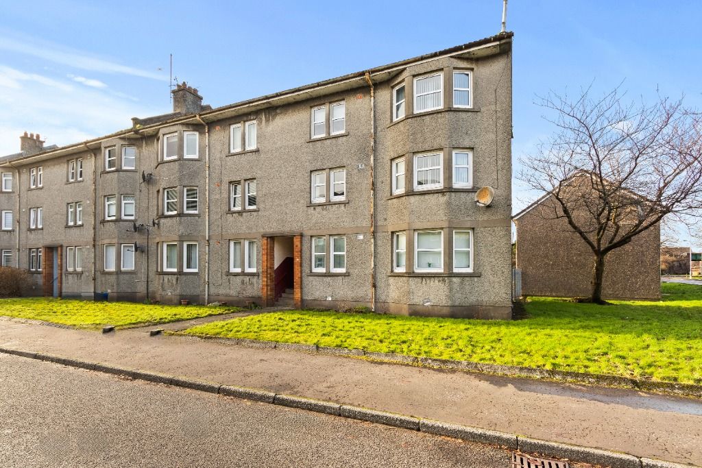 2 bed flat for sale in Eastfield Crescent, Dumbarton, West Dunbartonshire G82, £83,500