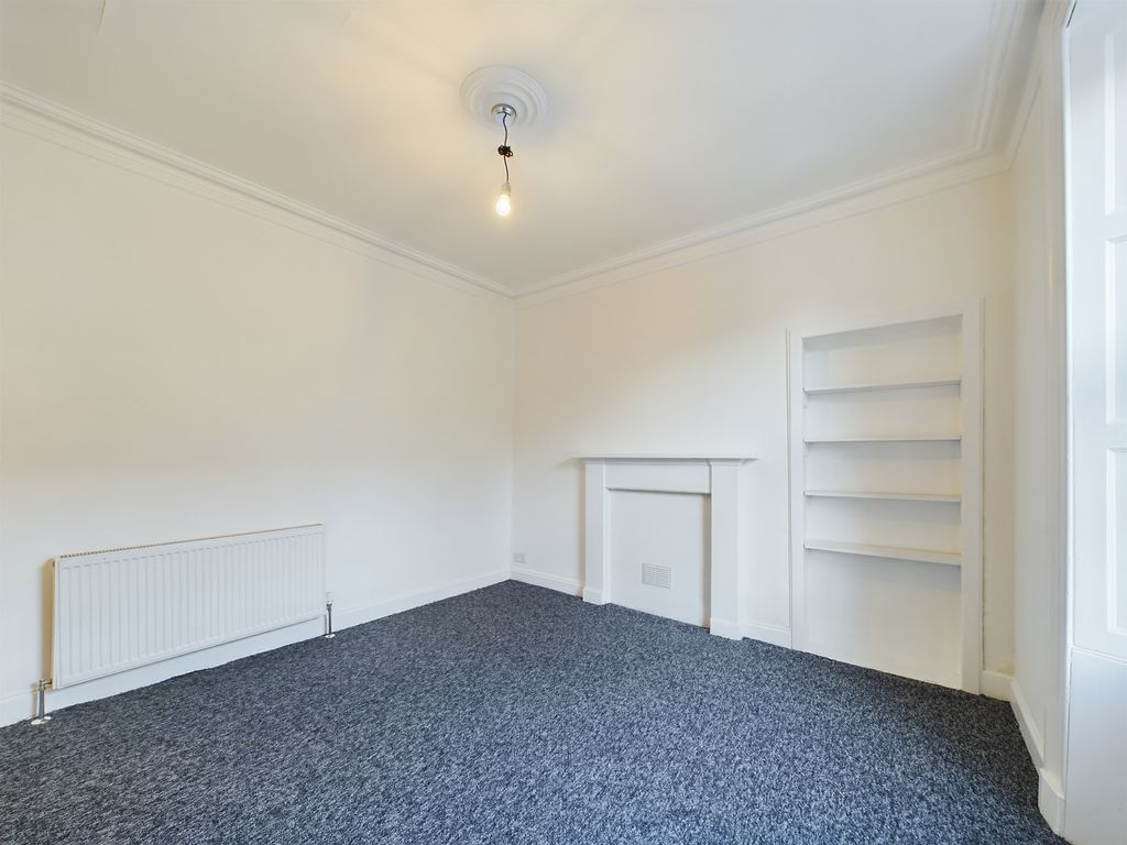 2 bed flat to rent in Bruce Street, Stirling FK8, £995 pcm