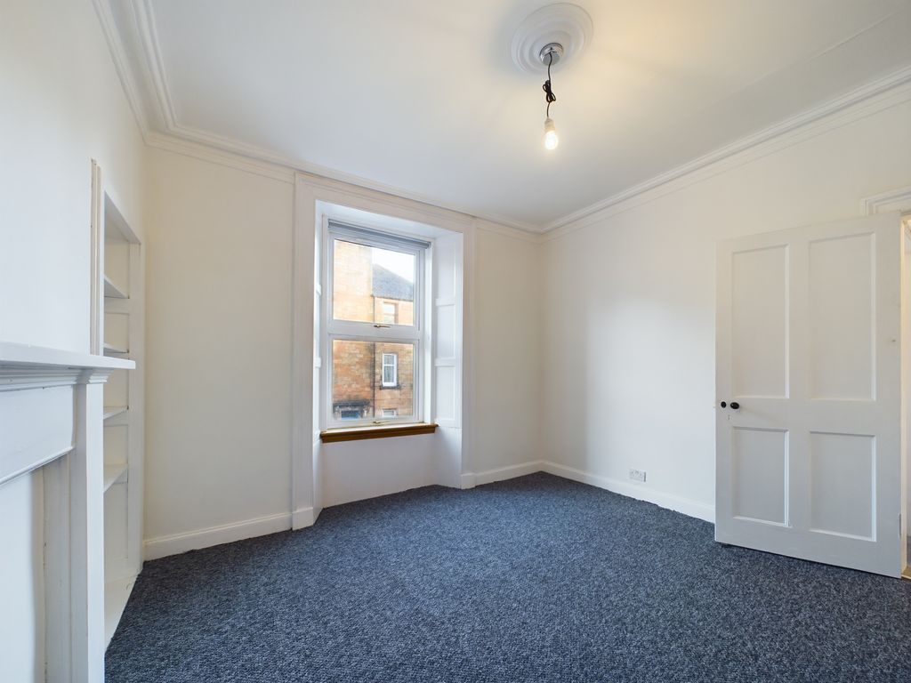 2 bed flat to rent in Bruce Street, Stirling FK8, £995 pcm