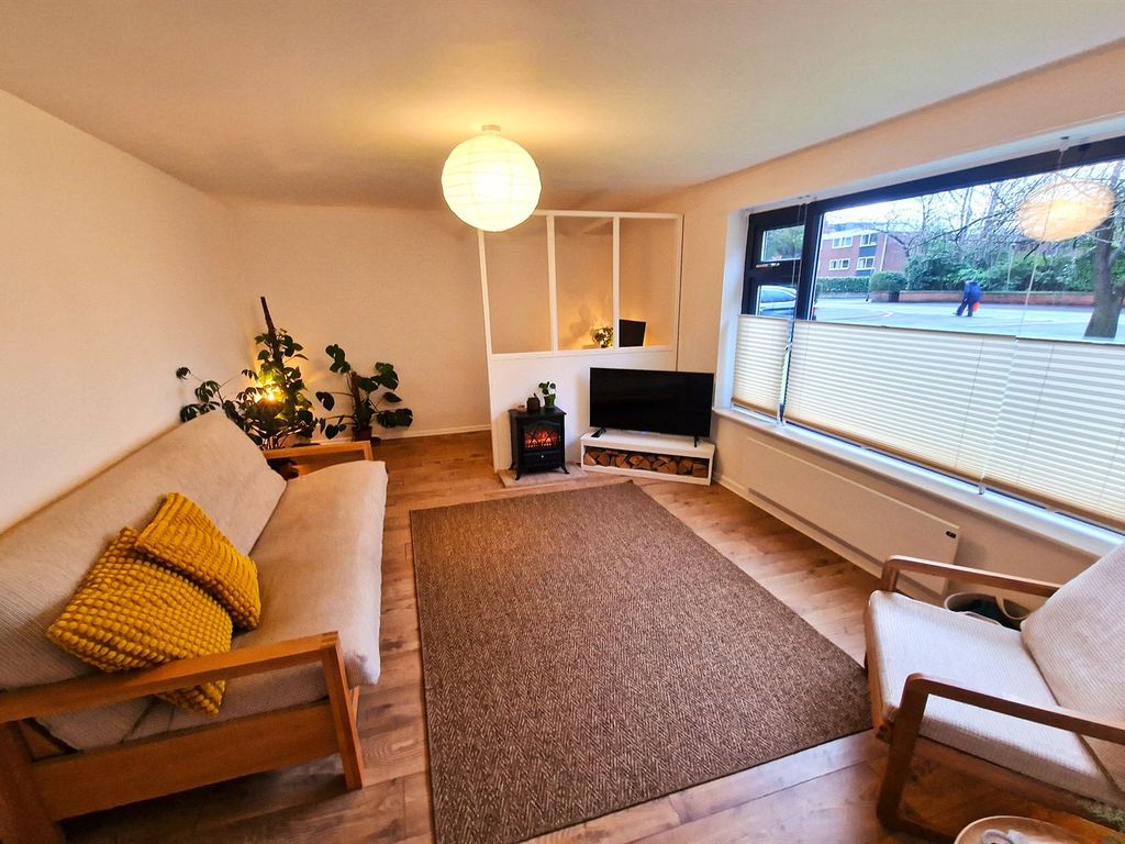 1 bed flat to rent in Heaton Moor Road, Heaton Moor, Stockport SK4, £850 pcm