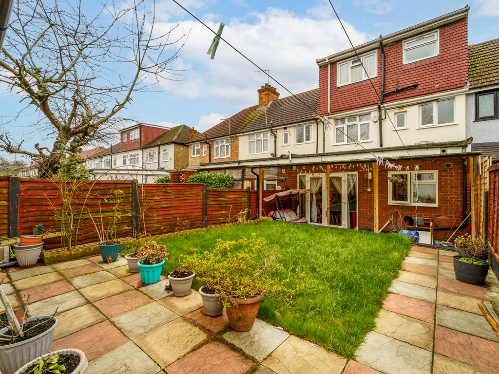 5 bed terraced house for sale in Burnside Crescent, Wembley HA0, £675,000