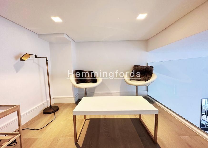 1 bed flat for sale in Princes Square, London W2, £1,000,000