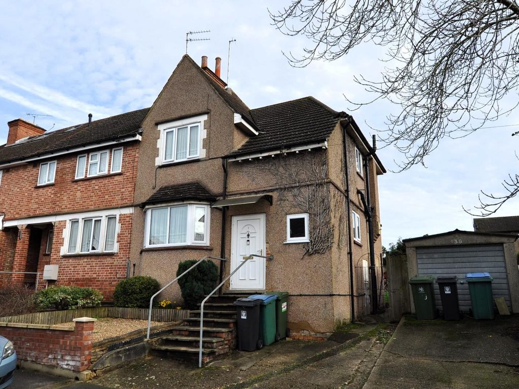 3 bed end terrace house for sale in The Chase, Watford WD18, £550,000