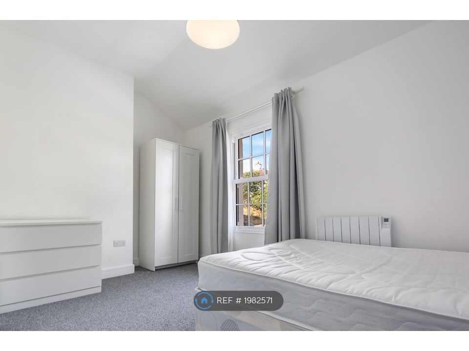 Room to rent in Northgate End, Bishop's Stortford CM23, £750 pcm