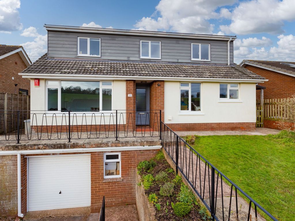 4 bed detached house for sale in Meadowside Road, Sandford EX17, £425,000