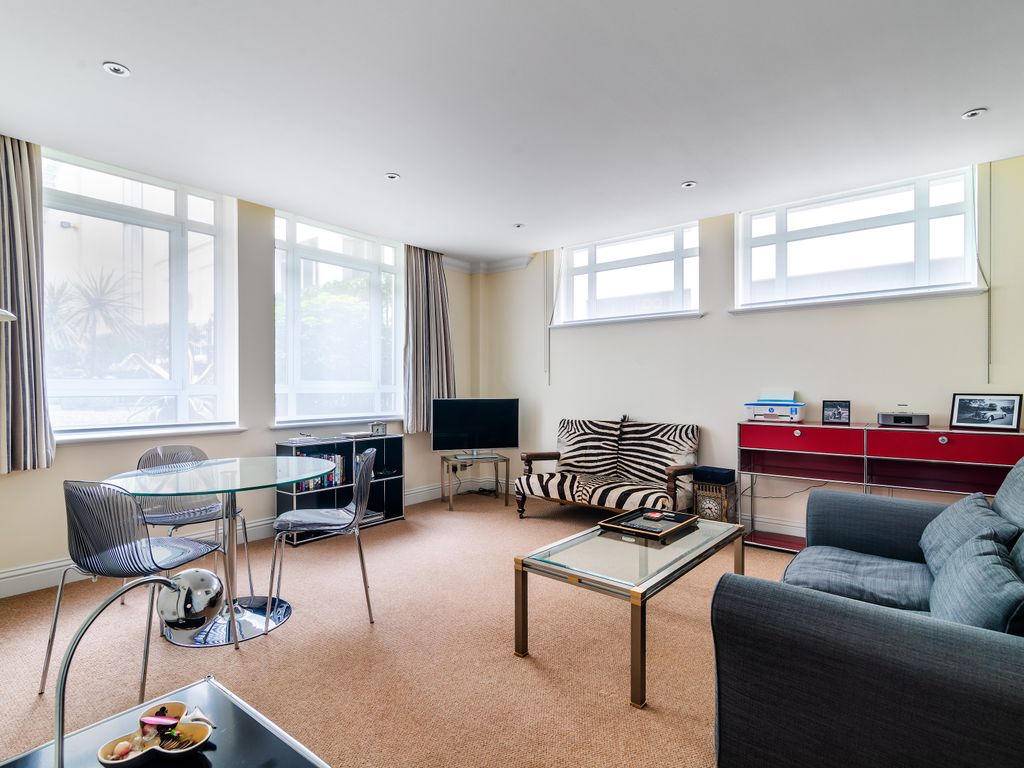 3 bed flat to rent in John Adam Street, London WC2N, £3,878 pcm