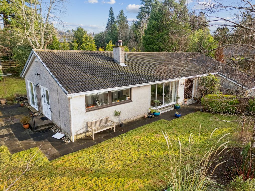 5 bed detached bungalow for sale in Queen Street, Helensburgh, Argyll & Bute G84, £470,000