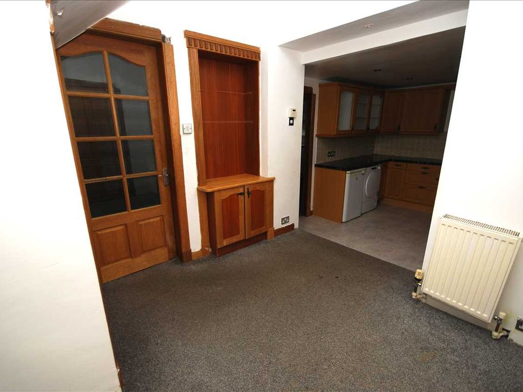 3 bed semi-detached house for sale in Howgate, Kilwinning KA13, £87,500