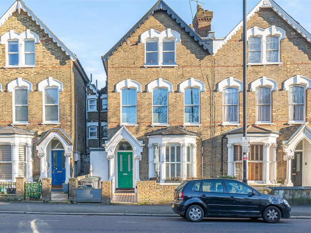 2 bed flat for sale in Stapleton Hall Road, London N4, £800,000