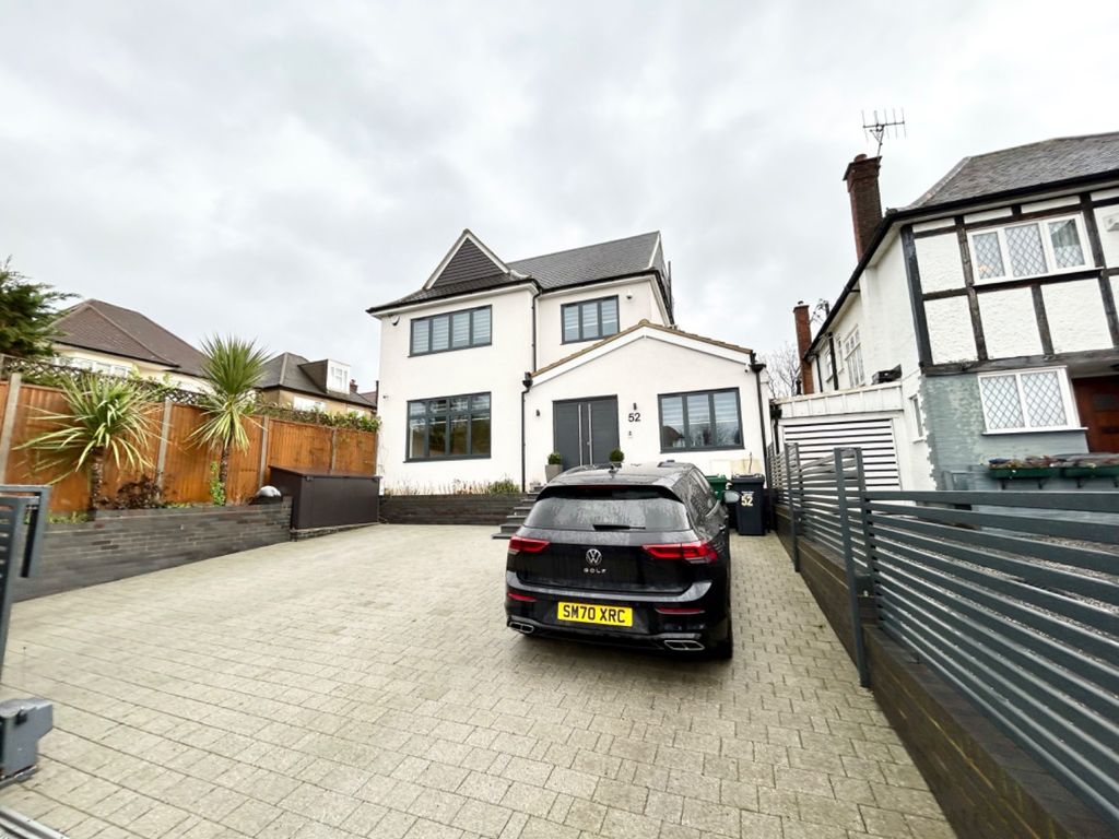 4 bed detached house to rent in Broadfields Avenue, Edgware, Greater London HA8, £5,500 pcm