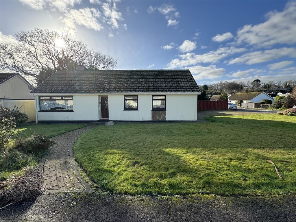 3 bed detached bungalow for sale in Whieldon Road, Holmbush, St Austell PL25, £325,000