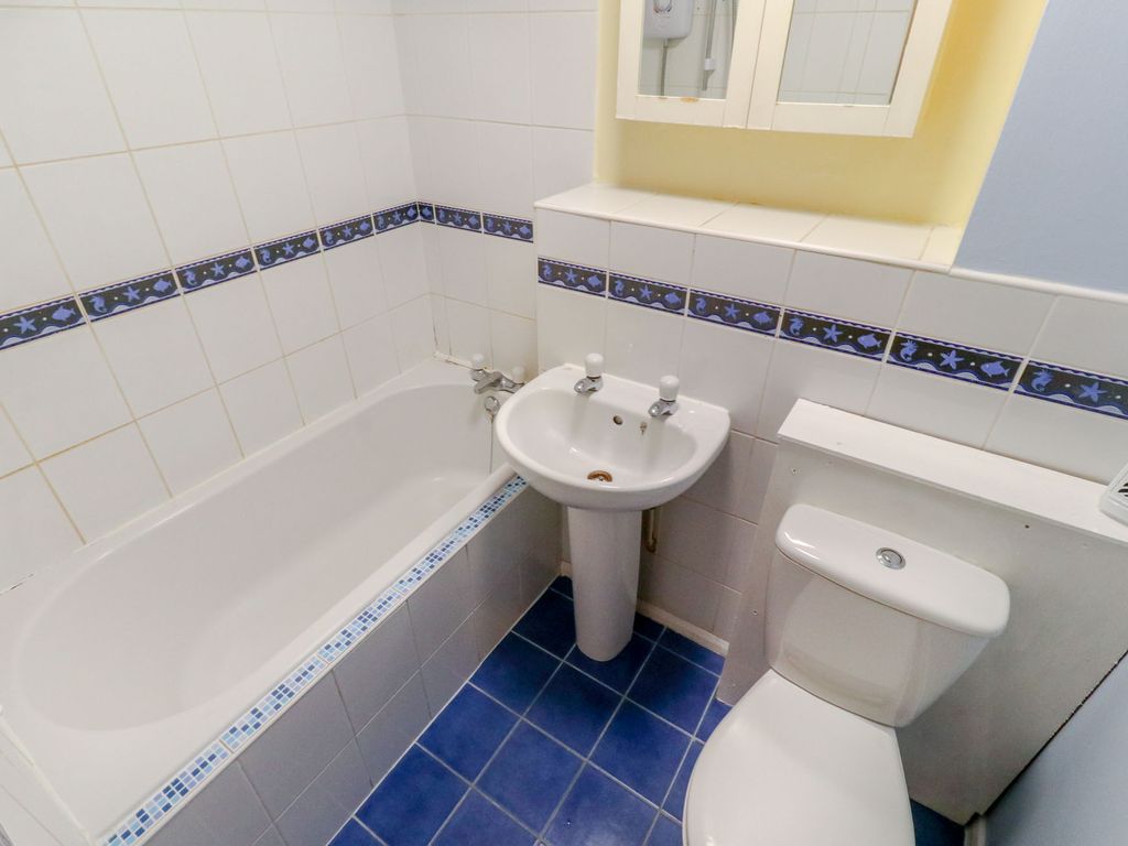 1 bed flat for sale in Manly Dixon Drive, Enfield EN3, £219,995