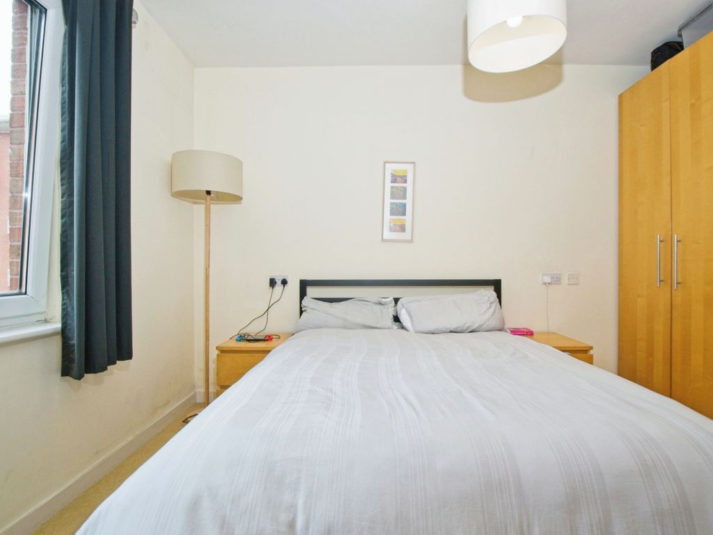 1 bed flat for sale in Carlotta Way, Cardiff CF10, £129,000
