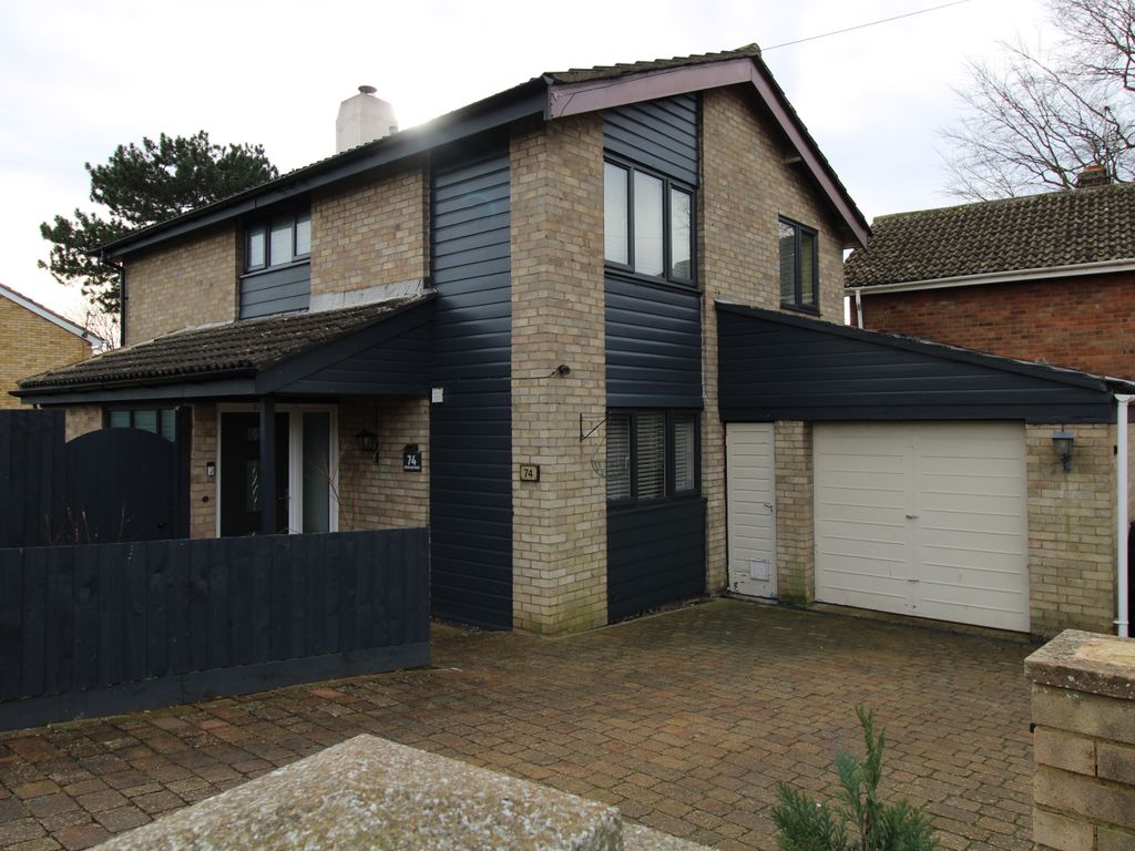 3 bed detached house for sale in Edinburgh Road, Newmarket CB8, £550,000