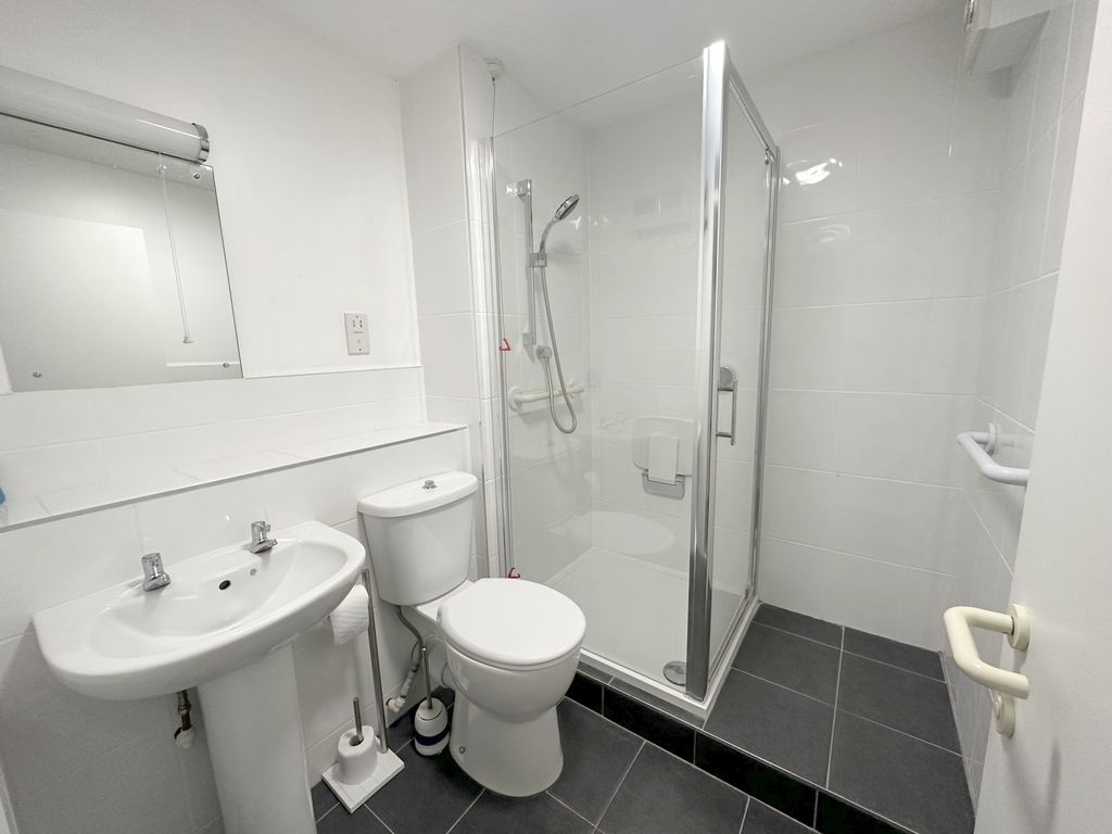 1 bed flat for sale in Hertford Mews, Billy Lows Lane, Potters Bar EN6, £139,950