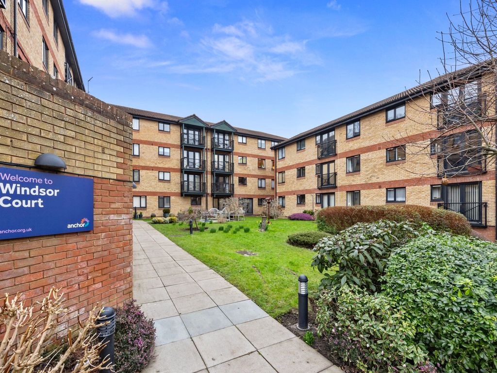 1 bed flat for sale in Tongdean Lane, Withdean BN1, £100,000
