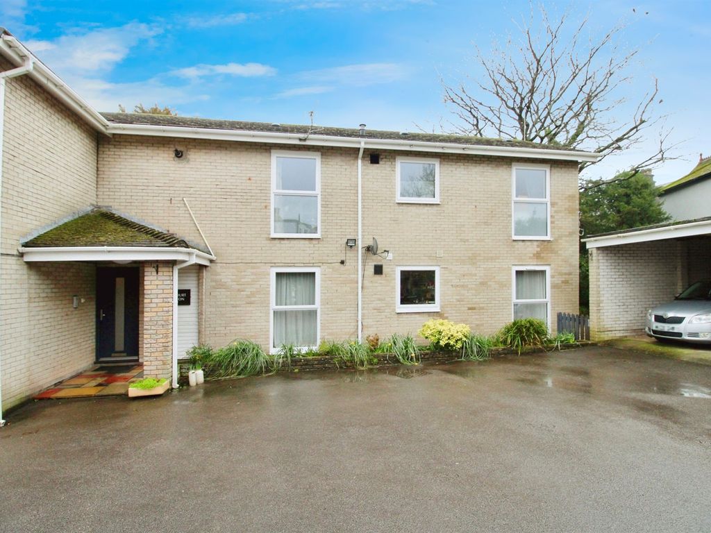 2 bed flat for sale in The Avenue, Llandaff, Cardiff CF5, £236,000