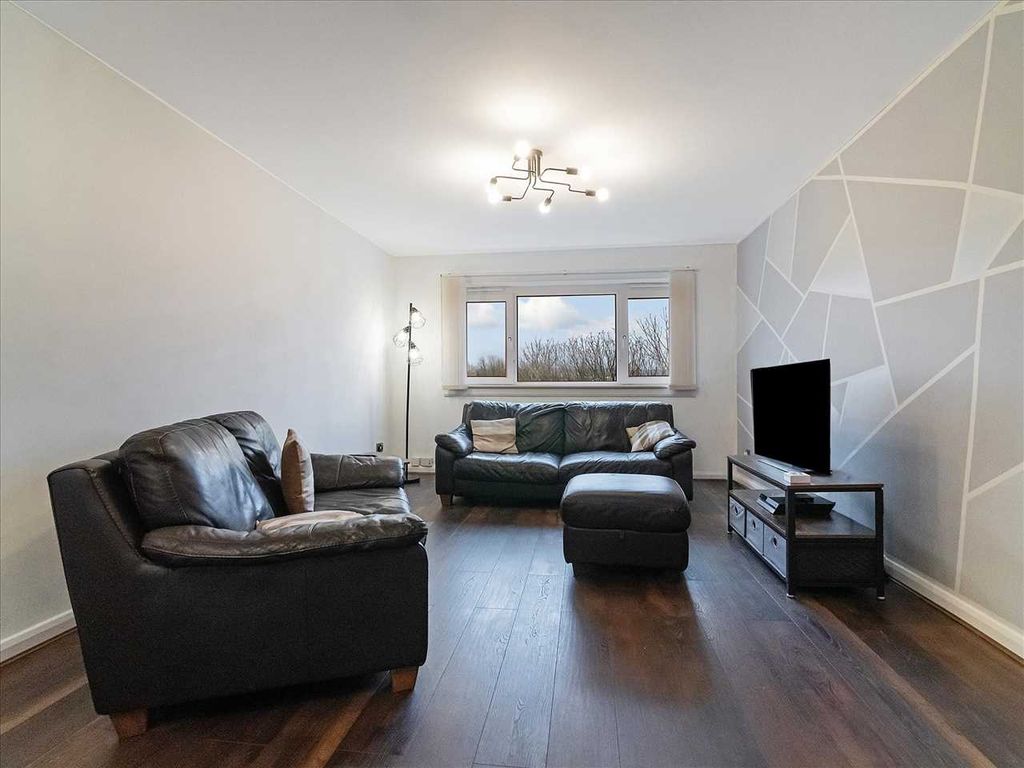 2 bed flat for sale in Carnoustie Crescent, Greenhills, East Kilbride G75, £70,000