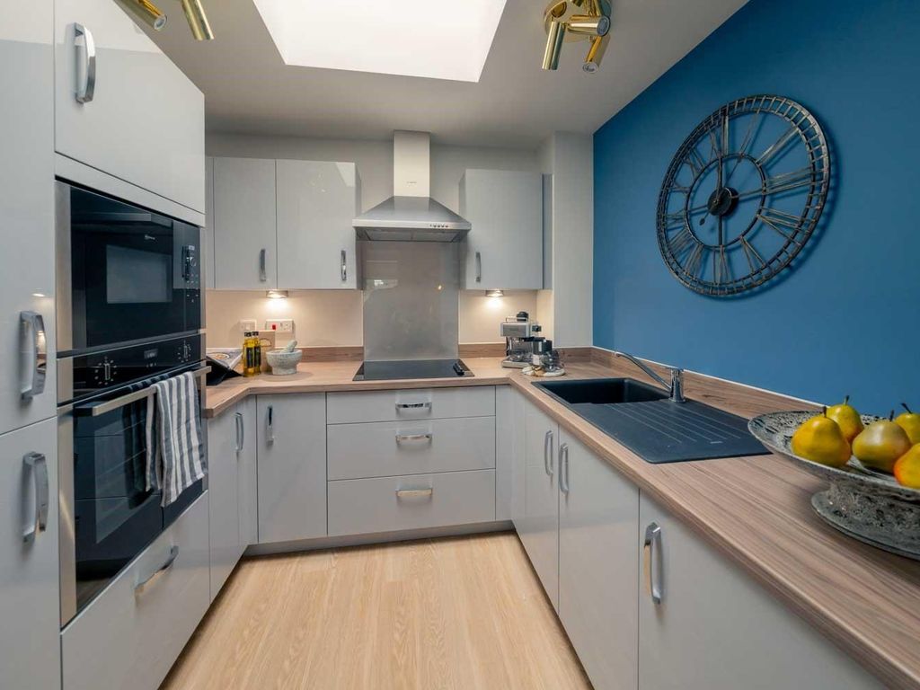 New home, 2 bed flat for sale in Westpole Avenue, Cockfosters/Oakwood Bdrs EN4, £679,999