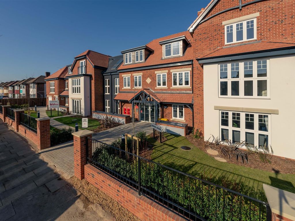 New home, 2 bed flat for sale in Westpole Avenue, Cockfosters/Oakwood Bdrs EN4, £679,999