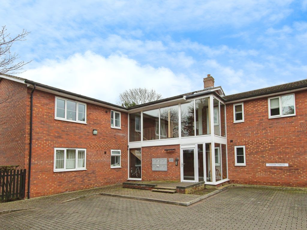 1 bed flat for sale in 5 New Road, Cambridge CB22, £170,000