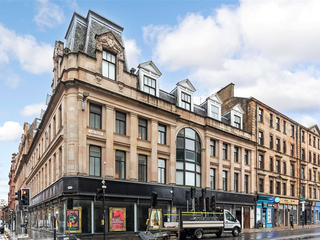1 bed flat for sale in High Street, Glasgow G1, £120,000
