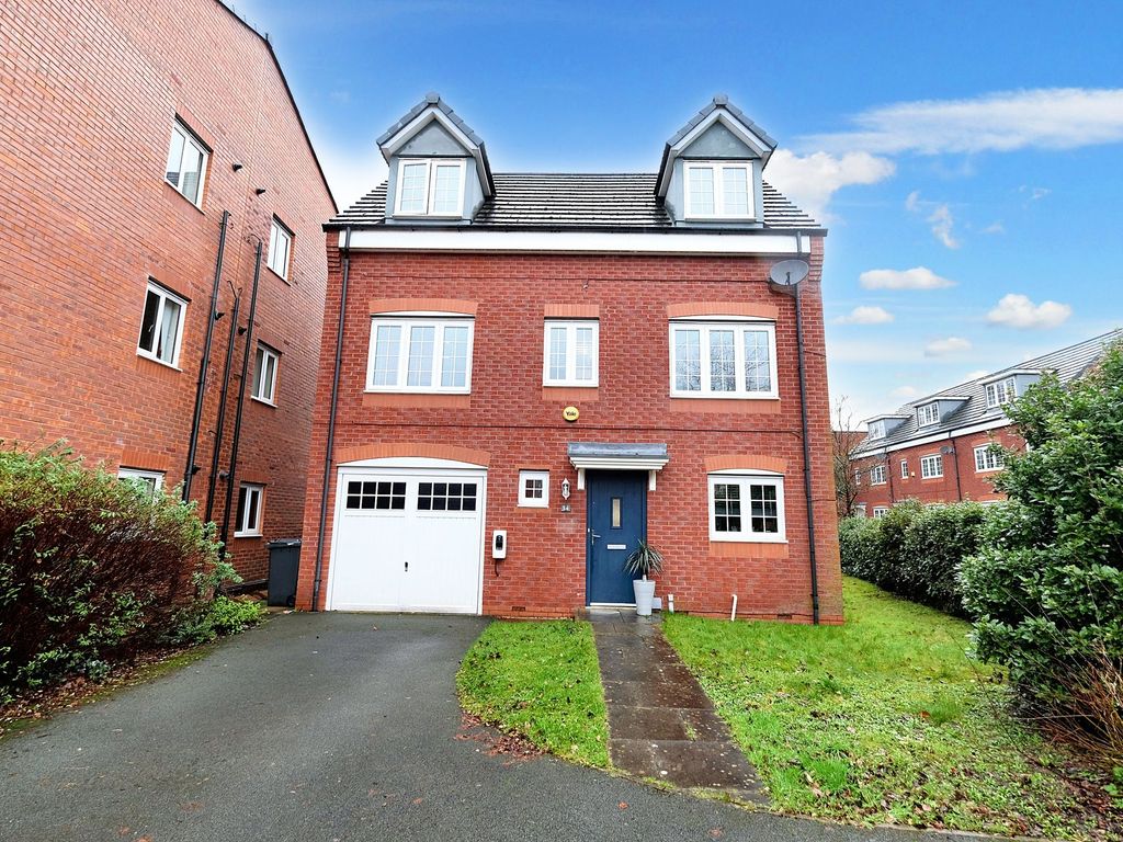 4 bed detached house for sale in Clifton Road, Eccles, Manchester M30, £475,000
