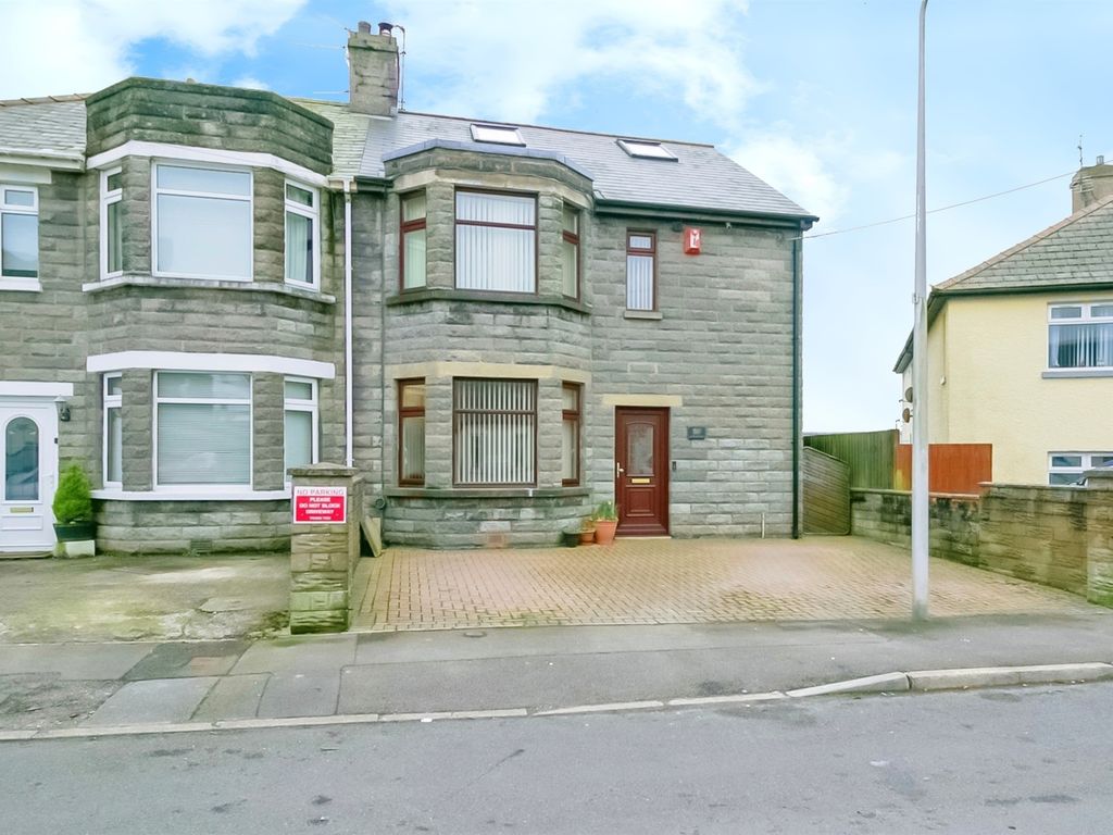 4 bed semi-detached house for sale in Church Road, Rhoose, Barry CF62, £375,000