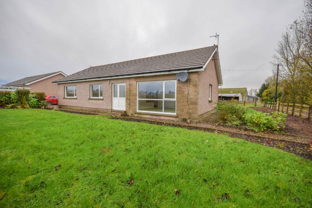 3 bed bungalow to rent in Findowrie Cottages, Brechin, Angus DD9, £900 pcm