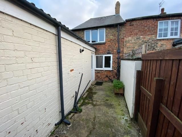 2 bed end terrace house to rent in Pinfold, South Cave, Brough HU15, £700 pcm