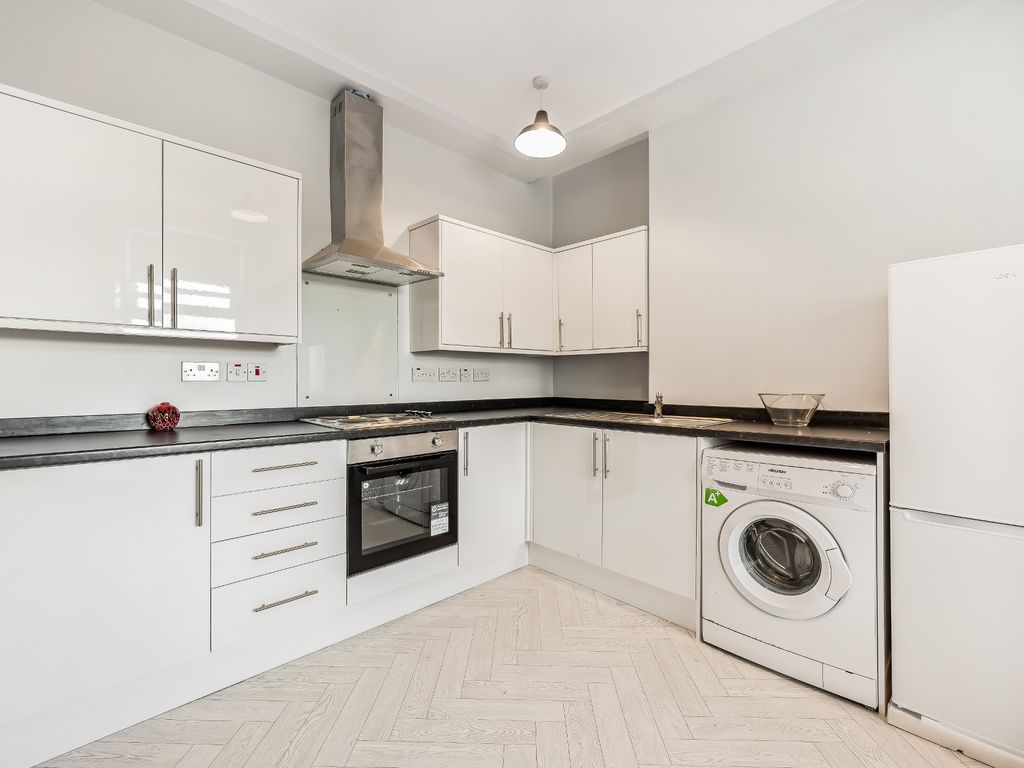 1 bed flat to rent in Borestone Crescent, Stirling, Stirlingshire FK7, £850 pcm