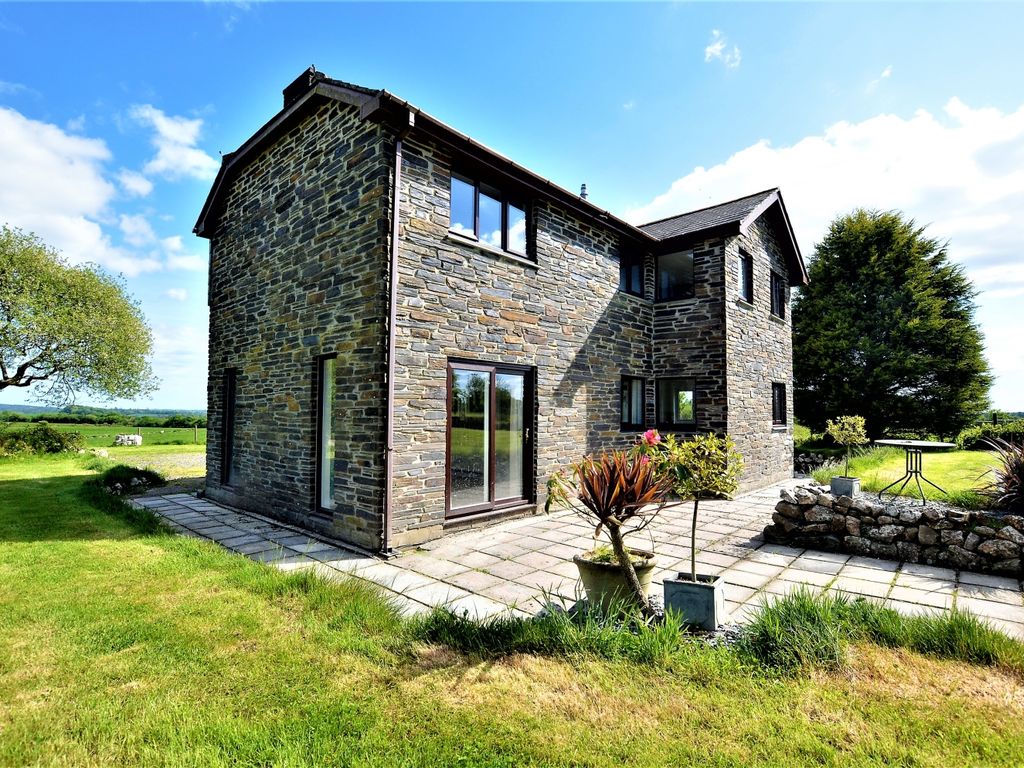 4 bed detached house to rent in Lawn Farmhouse, Greymare Farm, Lostwithiel PL22, £1,850 pcm