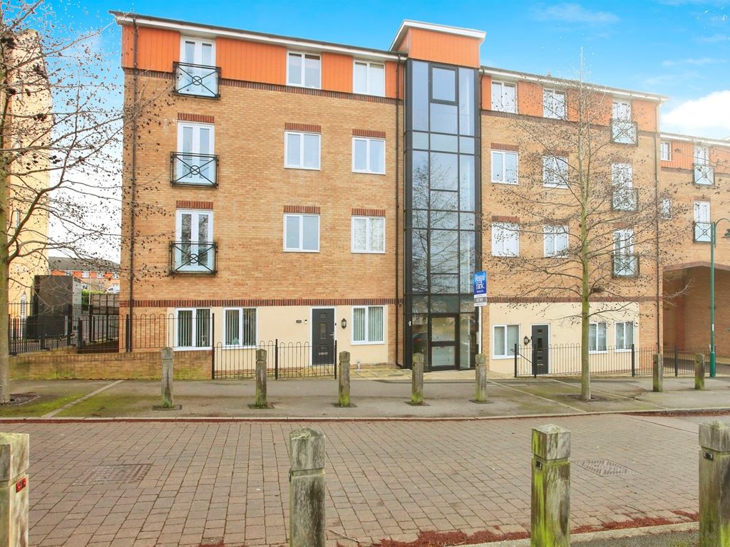 2 bed flat for sale in Braymere Road, Hampton Centre, Peterborough PE7, £160,000
